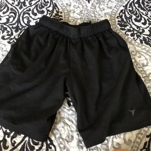 Never worn men’s black old navy gym shorts